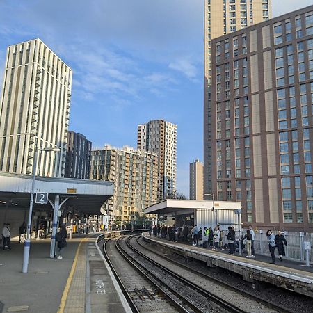 Luxury 1Bed Holiday Flat-10 Minutes From London Bridge & 3Mins Walk To Lewisham Dlr Apartamento Exterior foto