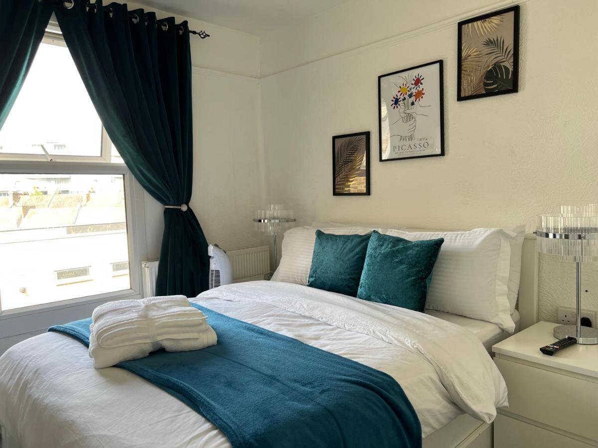 Luxury 1Bed Holiday Flat-10 Minutes From London Bridge & 3Mins Walk To Lewisham Dlr Apartamento Exterior foto